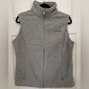 COLUMBIA Vest. Fleece, Light Gray, size medium